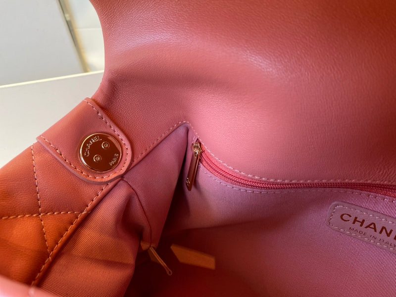  women's handbag, spacious design, view 2