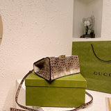 Ziva's Charm handbag – product shot (one versatile size)