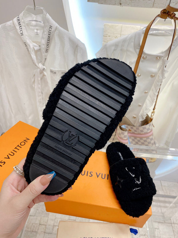Louis Vuitton Camel Platform Heels - Heel Detail View