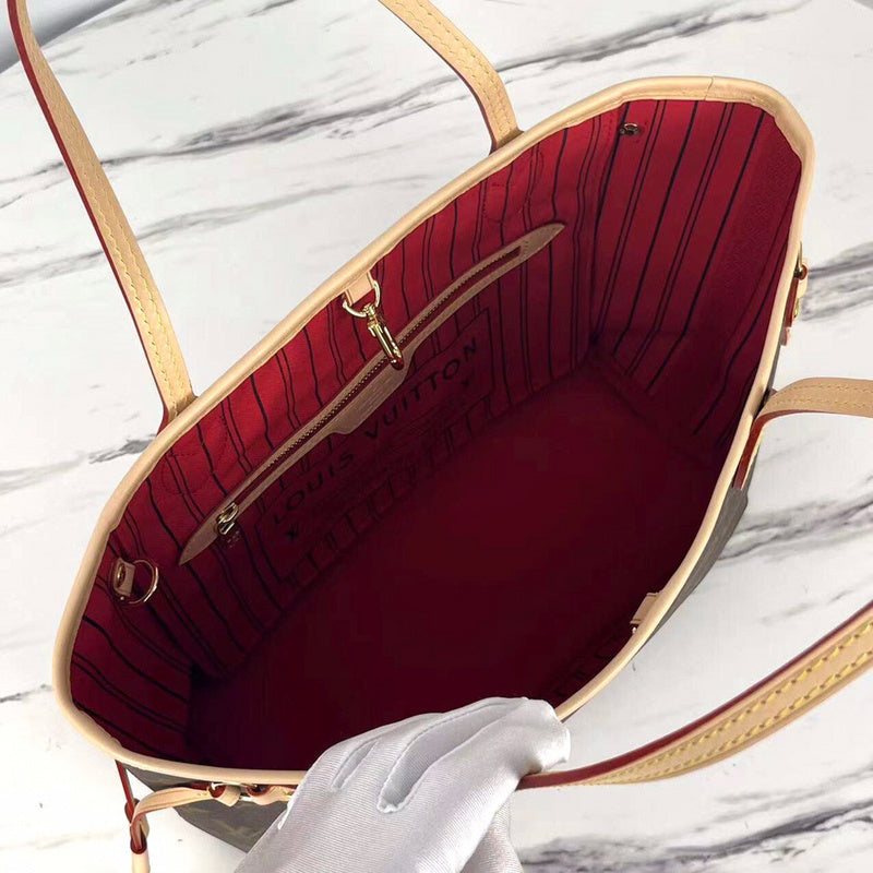 Handle and strap detail of signature modern women's handbag – women's statement bag