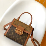  Statement shopper bag front view