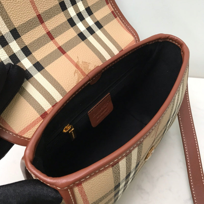 Ziva's Charm handbag – product shot (one versatile size)