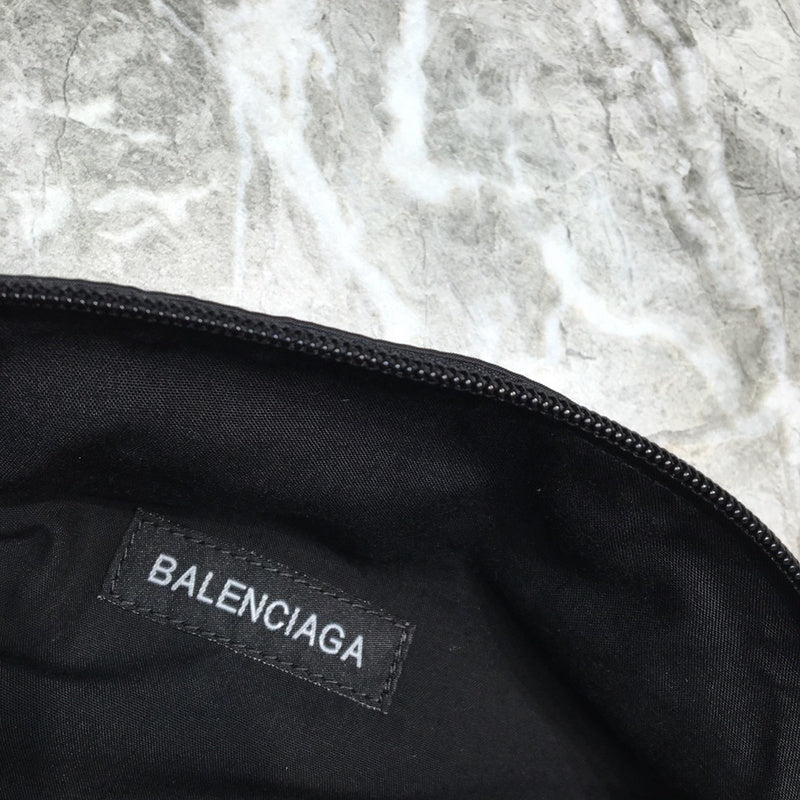 Chic Faux Leather Handbag - Polished Finish | Women's Statement Accessory #262 - close-up detail shot (image 3) of designer-inspired handbag