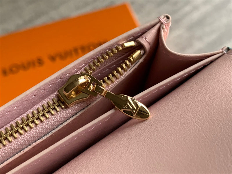  crossbody bag interior and compartment view 21