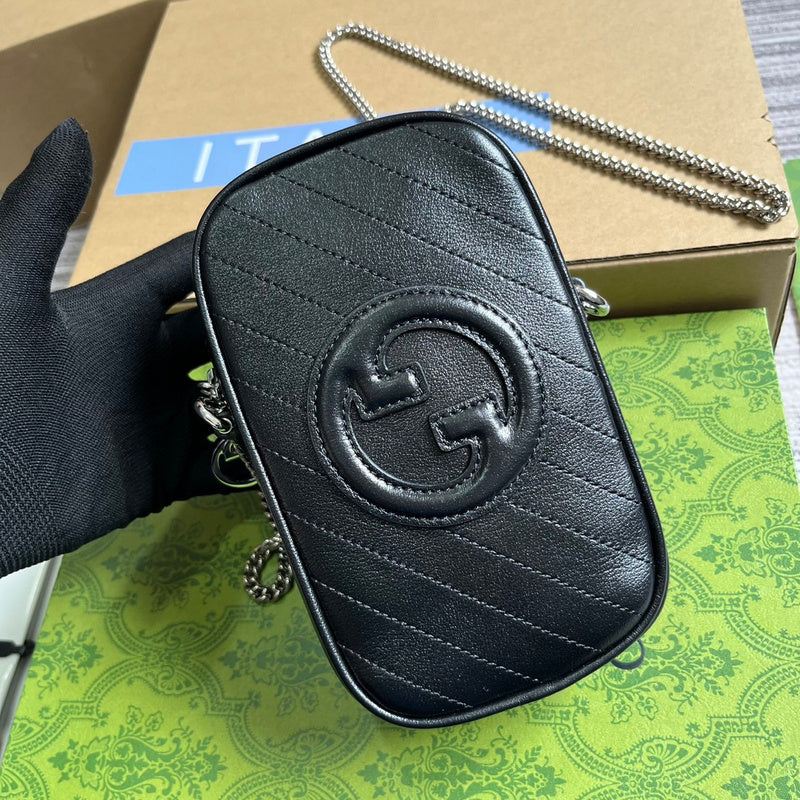 Handle and strap detail of classic refined women's handbag – women's designer-style accessory