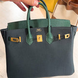  Chic carryall bag front view
