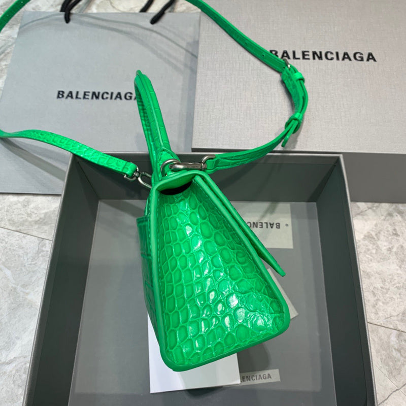 Statement Vegan Leather Handbag - Refined Silhouette | Women's Luxury Handbag #566 - hardware and detail close-up (image 5) of designer-inspired handbag