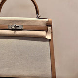  structured bag interior and compartment view