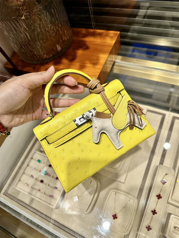  Structured tote bag carried on shoulder 10