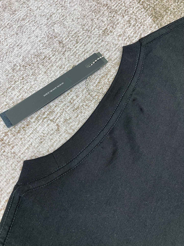 Front view of Amiri luxury piece style No.037