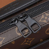  tote bag close-up of hardware and finish