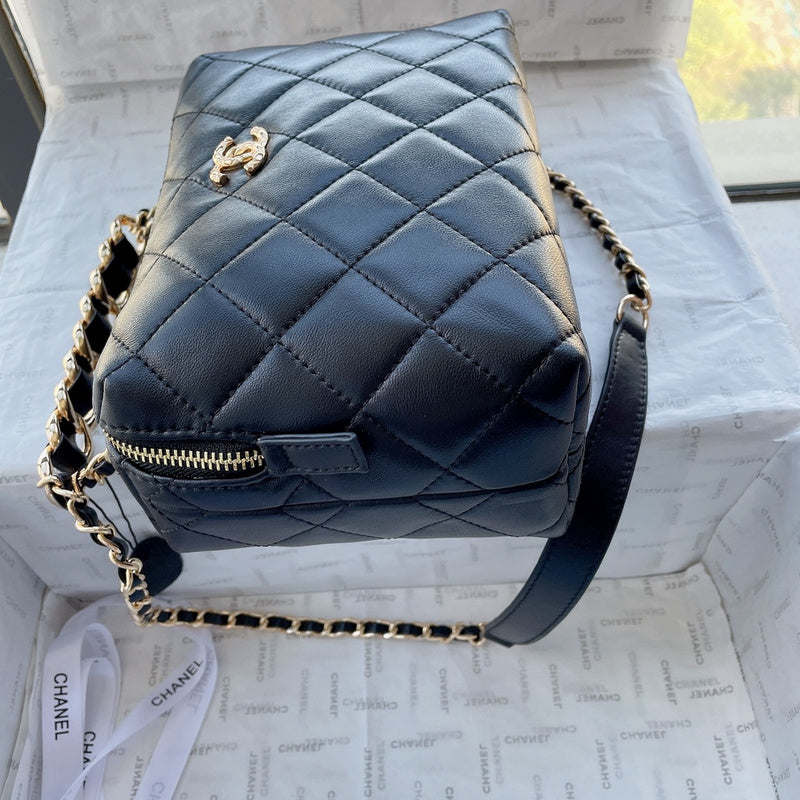  women's handbag, mid design, view 7