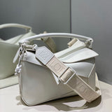 Ziva's Charm handbag – detail view (24cm*16.5cm*10.5cm)