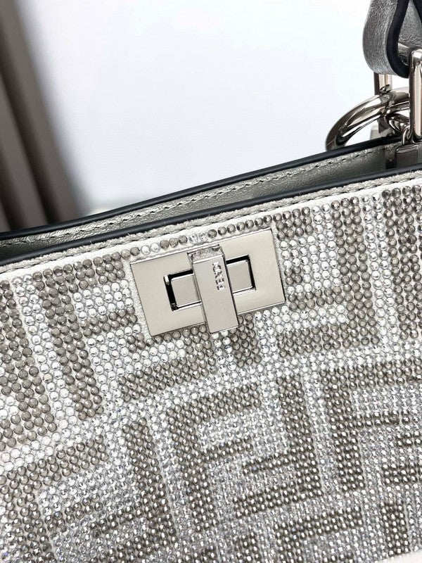 Ziva's Charm handbag – interior view (20cm*11cm*15cm)