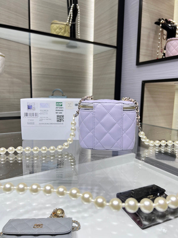  women's handbag, compact design, view 4