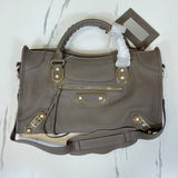 Zivas Charm Timeless Appeal Fashion Handbag (Refined Modern Silhouette) – Front View