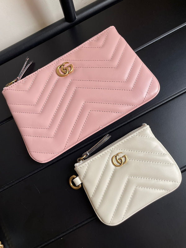 Handle and strap detail of elevated premium women's handbag – women's luxury handbag
