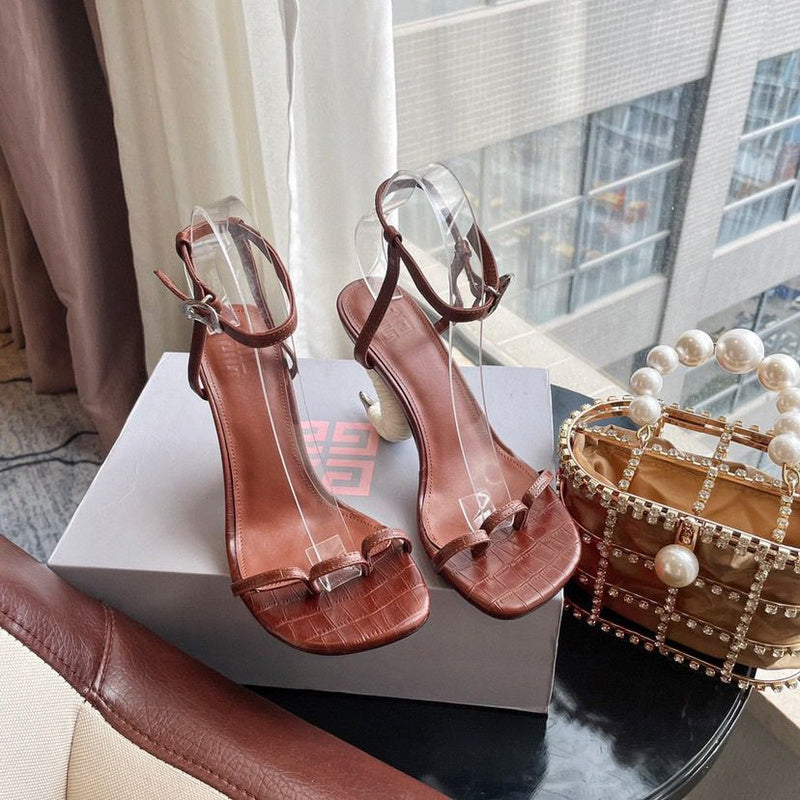 Givenchy shoes Style 122 - close-up of refined designer finish