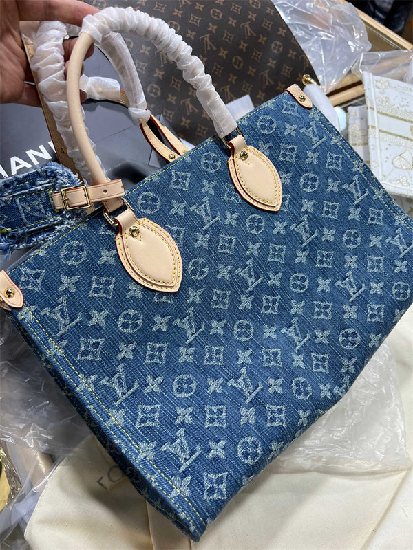  top-handle bag interior and compartment view