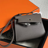  top-handle bag interior and compartment view