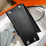  Clean-Lined tote bag carried on shoulder 10