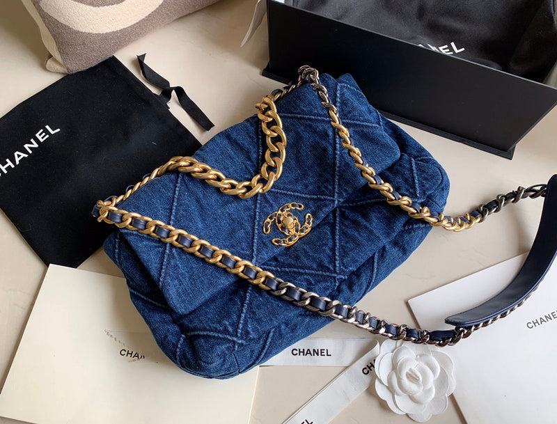  handbag, spacious everyday style, image 1