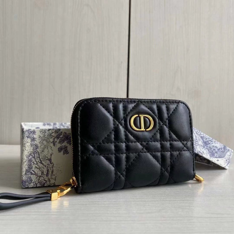 Close-up detail of modern statement women's handbag – women's designer-style accessory