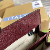 Close-up detail of signature everyday-luxe women's handbag – women's everyday handbag