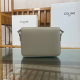 Side profile of chic polished women's handbag – women's everyday handbag