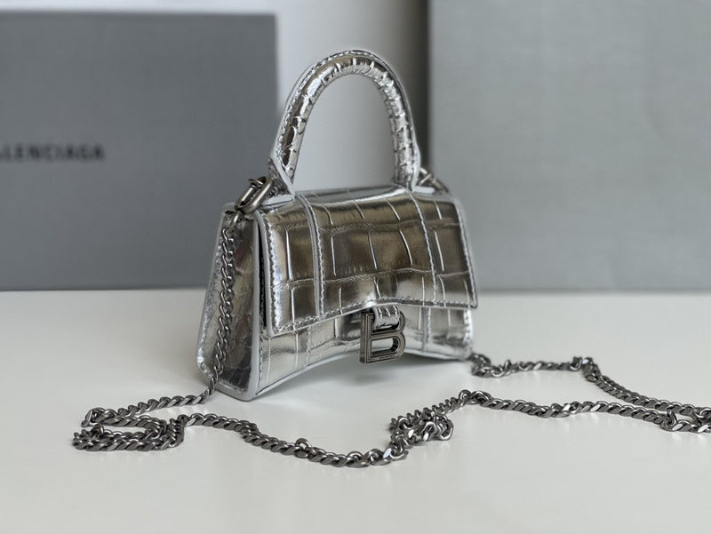 Zivas Charm Effortless Elegance Statement Handbag (Considered Detail & Form) – Back View