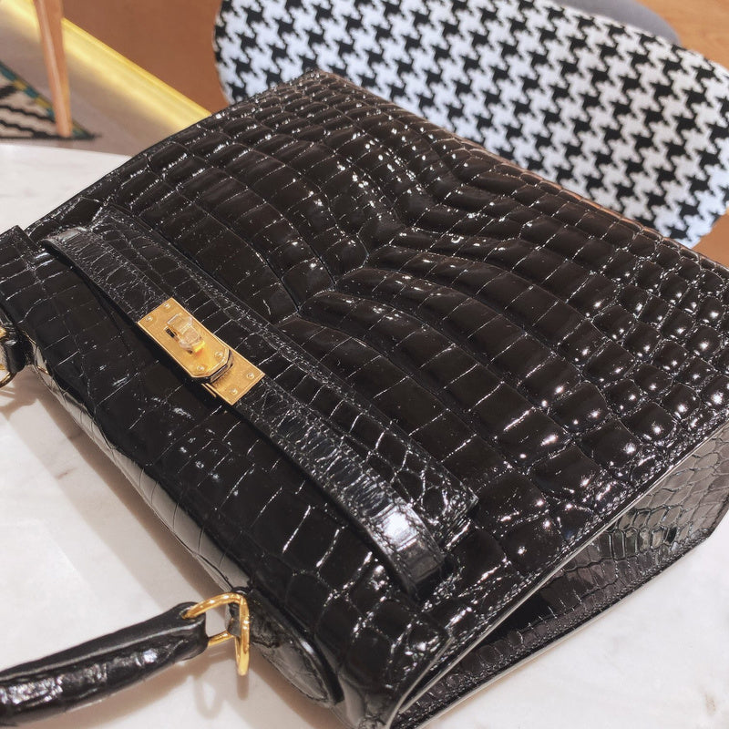 Sculpted handbag styled for everyday wear