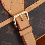  shoulder bag interior and compartment view 9