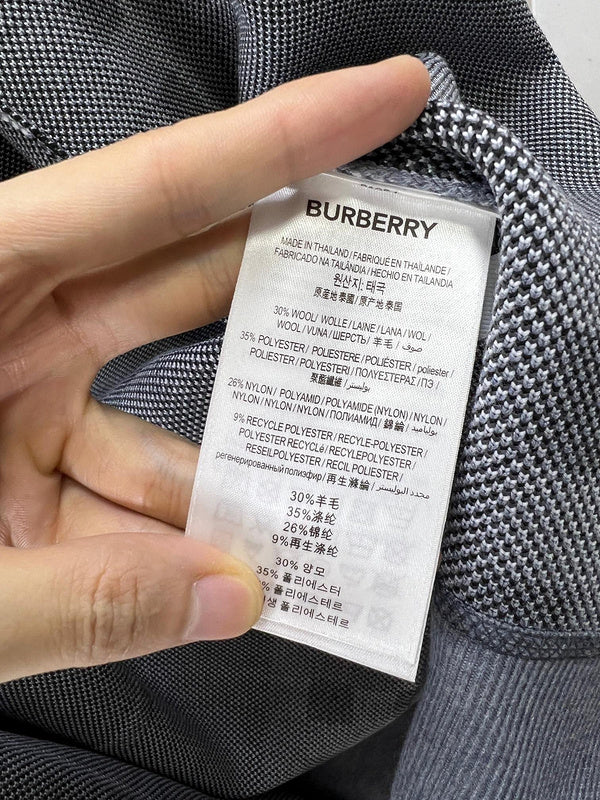 Styling view of Burberry luxury piece style No.342