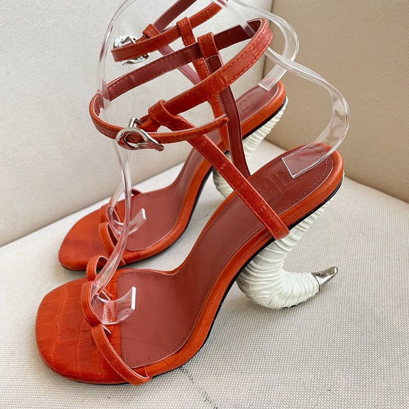 Givenchy shoes Style 122 - back heel detail