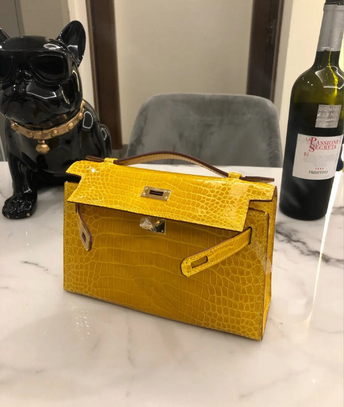 Classic bag women's premium everyday handbag