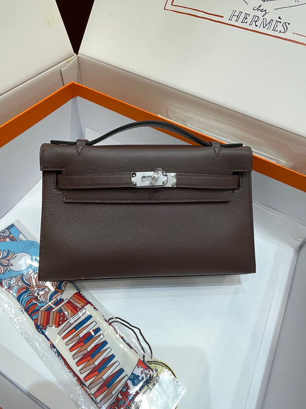 Interior view of understated premium bag