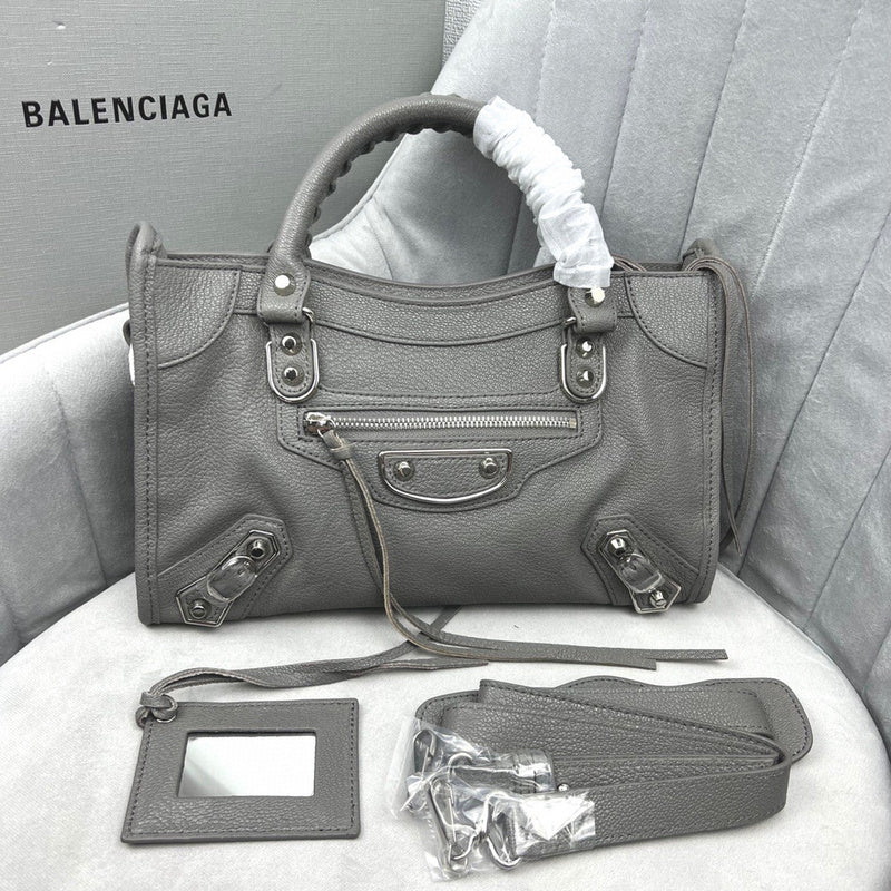 Zivas Charm Refined Structure Statement Handbag (Premium Everyday Carry) – Angled View