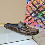 Louis Vuitton shoes Style 214 - texture and material detail