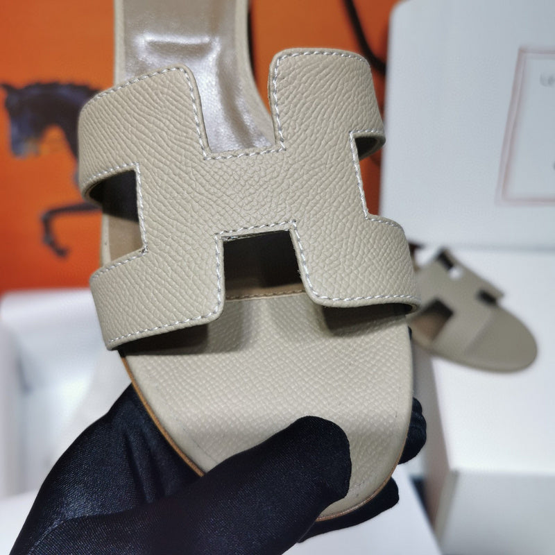 Hermes sandals Style 008 - packaging and accessories