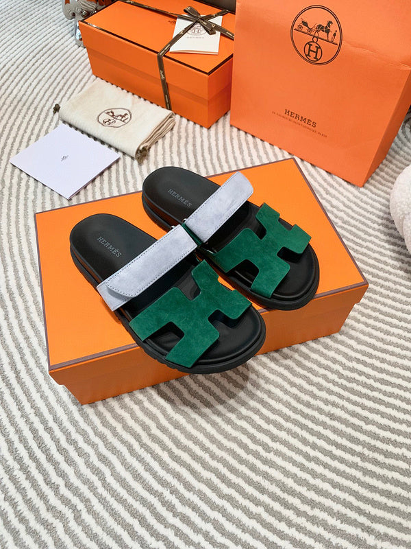 Hermès Red Flat Thong Sandals - Detail Shot of Craftsmanship
