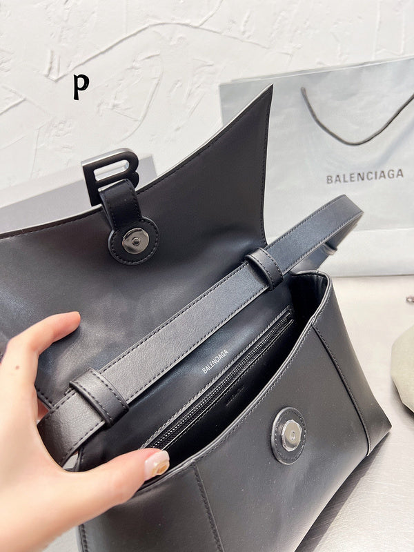 Ziva's Charm handbag – lifestyle view (one versatile size)