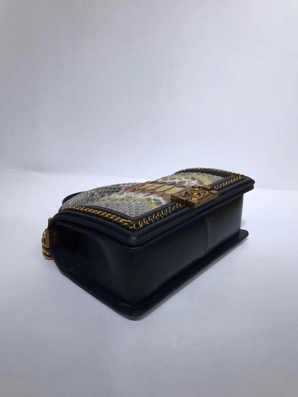  women's handbag, mid design, view 4
