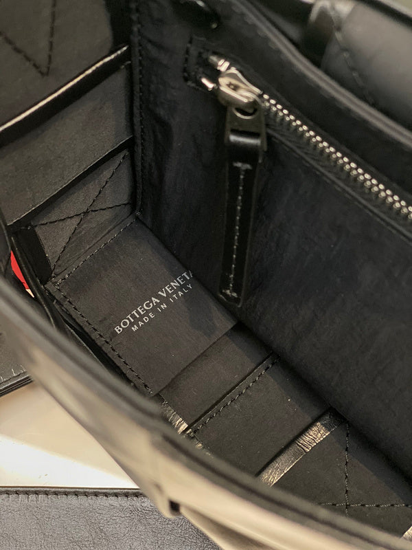 Chic Vegan Leather Handbag - Premium Craftsmanship Detailing | Women's Fashion Handbag #1641 - hardware and detail close-up (image 5) of designer-inspired handbag