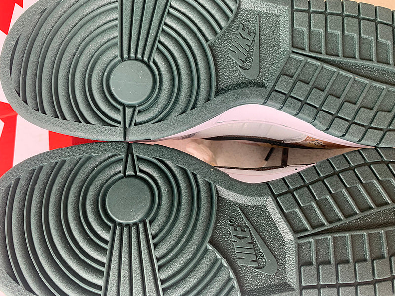 Nike Men's & Women's Luxury Lifestyle Trainers — Style 183 interior view