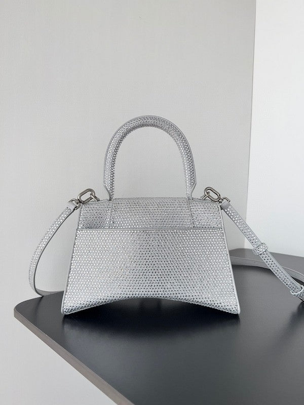Zivas Charm Chic Craftsmanship Statement Handbag (Modern Wardrobe Staple) – Lifestyle Shot