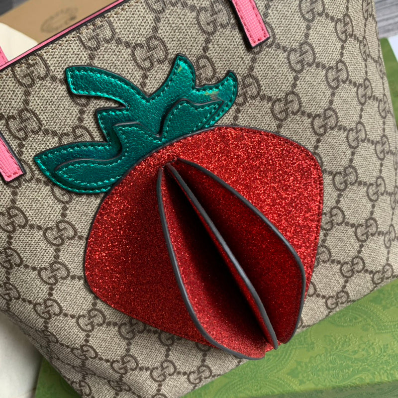 Styled lifestyle shot of chic modern women's handbag – women's luxury accessory