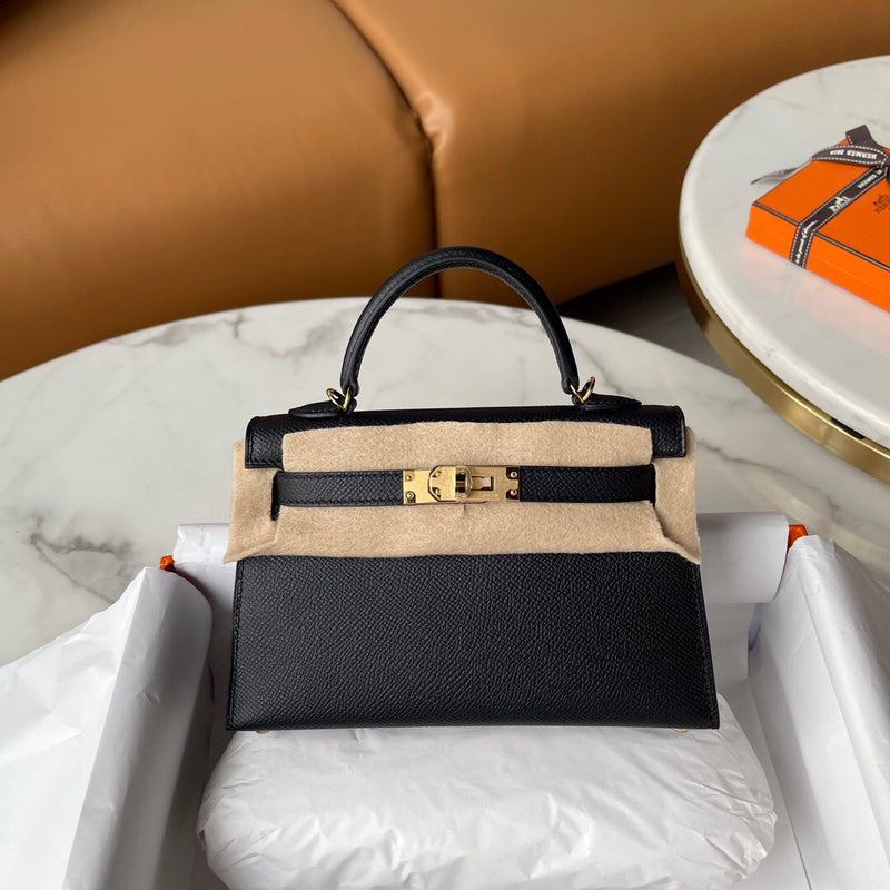 Everyday-Ready bag shown from front angle
