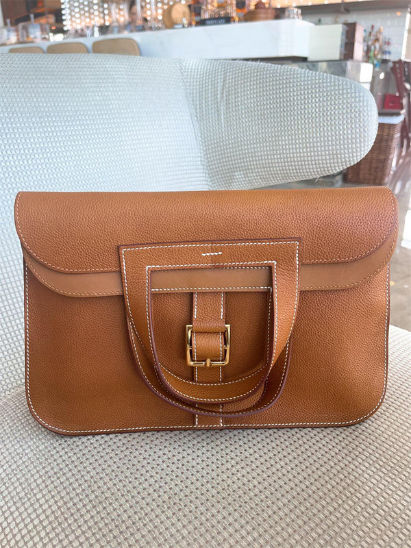  effortless handbag detail view showing craftsmanship