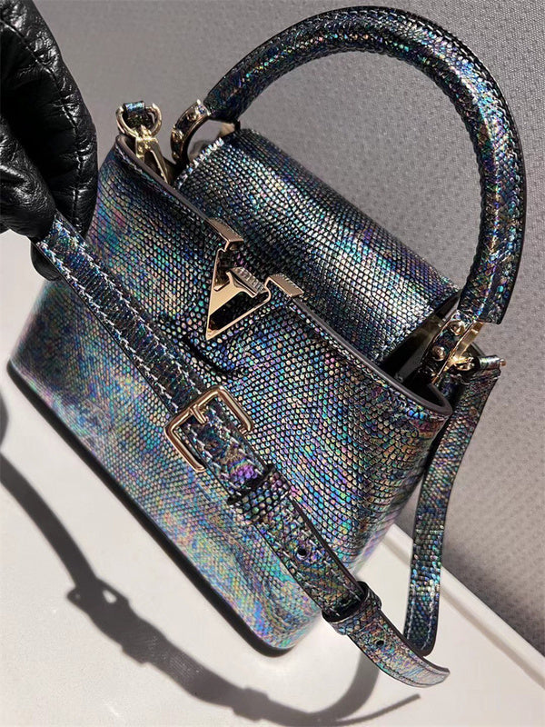  top-handle bag interior and compartment view