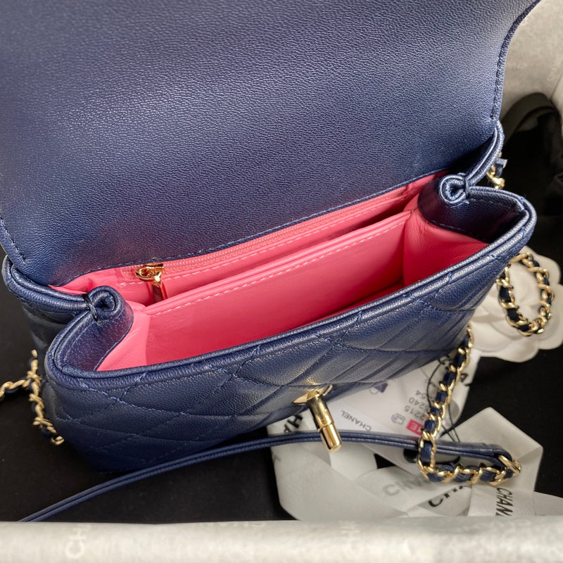  versatile purse view 10